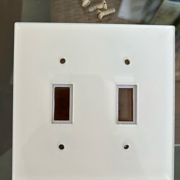 Old-style light switch plates - Picture 3 of 5